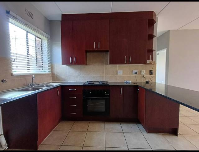 2 BEDROOM APARTMENT FOR SALE IN SONNEVELD